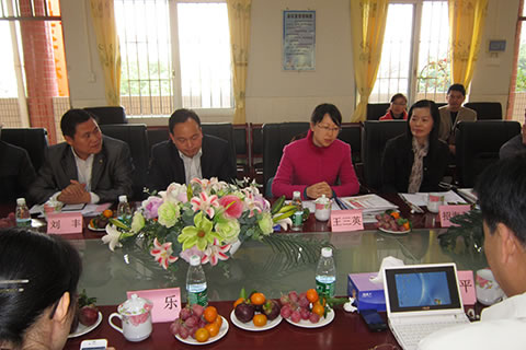 禅城区教育发展中心王三英主任作重要讲话督导组专家